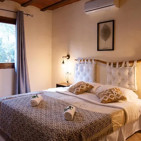 Villa Aldeamia, Cozy For 8 People, Pool, Mountain View, At 8 Min *